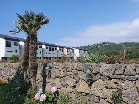Seogwipo Jungmun Herb Private Pension