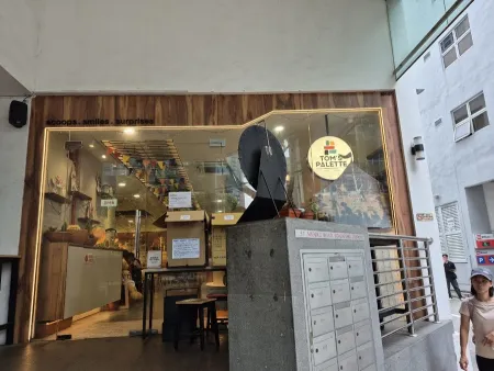 Tom's Palette (Bugis)