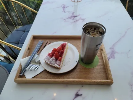 CAFE LUCE