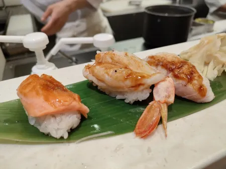 立ち食い寿司 根室花まる 東京ミッドタウン八重洲店