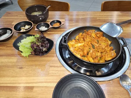 비와별닭갈비 롯데몰은평점
