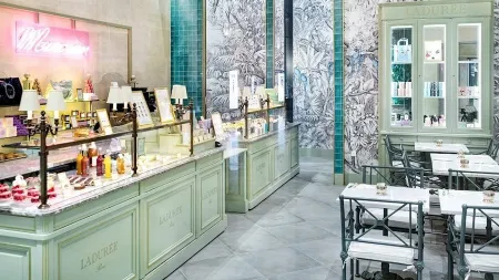 Ladurée Carrousel du Louvre
