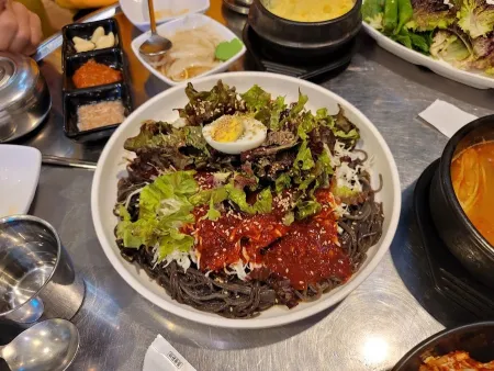 Naesarang Jokbal
