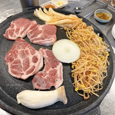 무조건돼지생고기삼겹살
