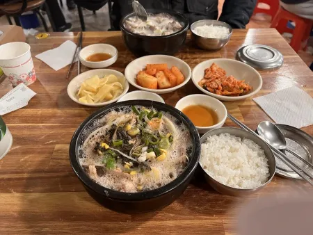 Yangpyeong Sinnae Seoul Haejangguk Main Branch