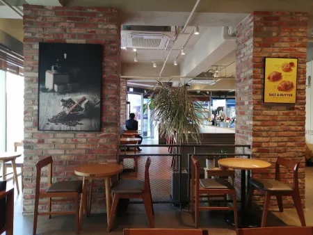 Ediya Coffee Busan Yeonje Chogyo Branch