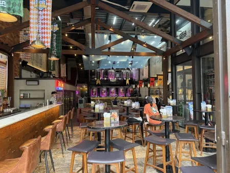 East West Brewing – Sai Gon 🍺