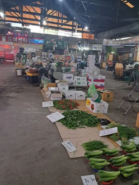 Yeokjeon Market