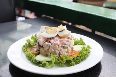 Pepperonis Hàng Trống