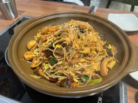 성원우육면
