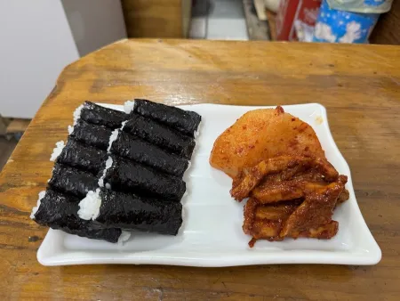 Chungmu Halmae Gimbap