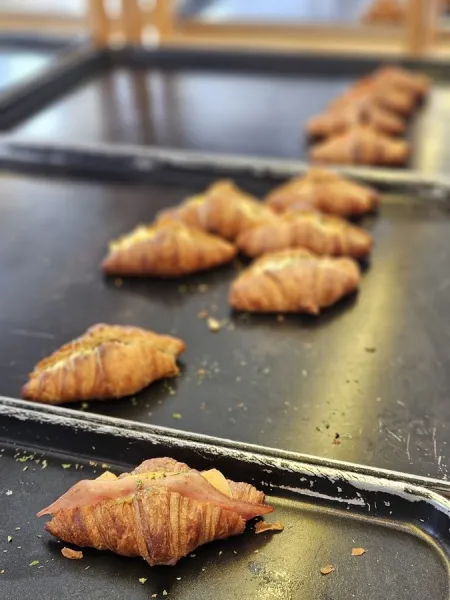 Croissant Shop Jeju Court Branch