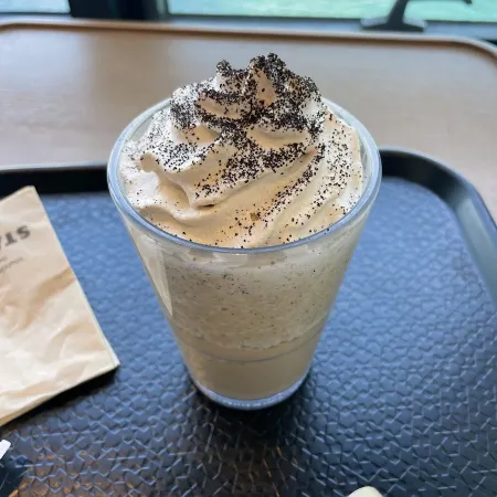 Starbucks Yeongdo Bridge