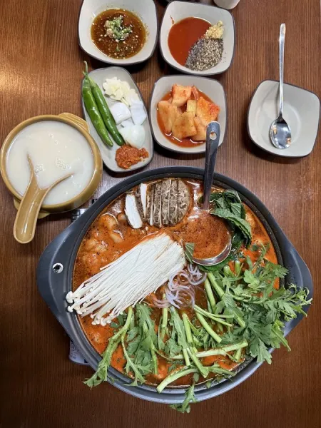 Sansanok Sinnonhyeon Branch