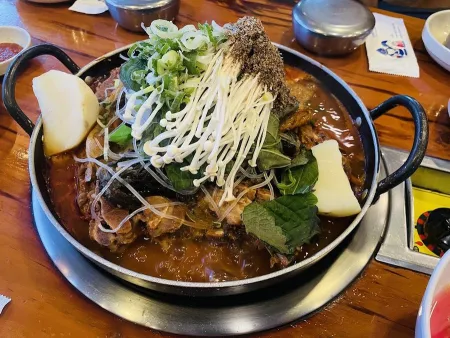 Jomaru Pig Bone Soup Gohyeon Branch