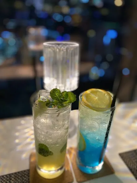 Amytis' Mystique Sky Lounge