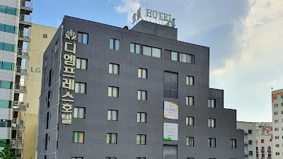 DM Press Hotel
