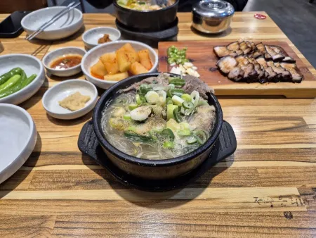 Jeju Eunhuine Haejangguk Munjeong Terra Tower Branch