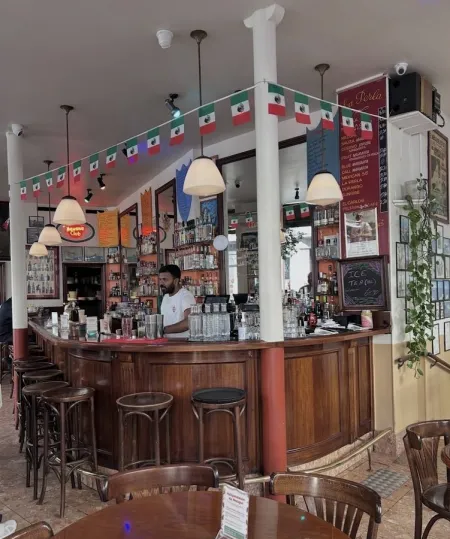 La Perla Bar • Paris, cocktails bar Paris, Tequila Bar, meilleur bar à Tequila d'Europe