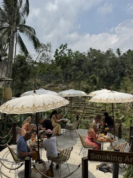 Tis Cafe