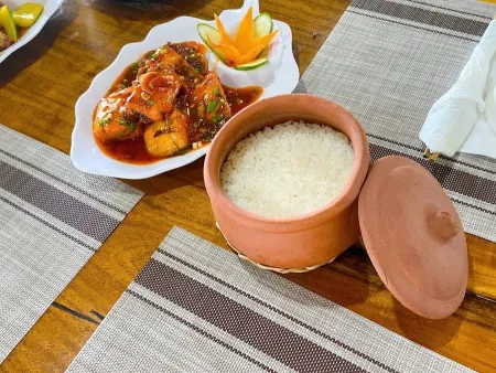 Cơm Niêu Cyclo Resto