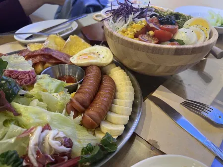 Uri Dongne 168 Brunch Cafe