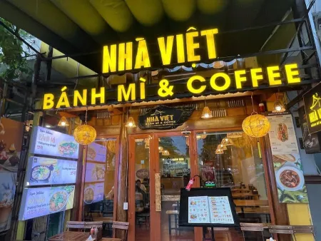 Banh mi & Coffee NHÀ VIỆT