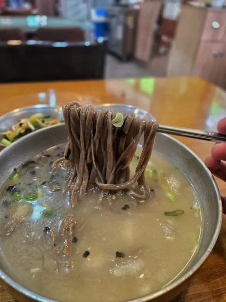 蓬坪蕎麥刀削麵