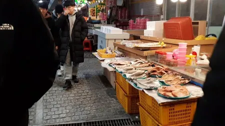 Sokcho Tourist & Fishery Market