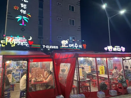 Yeosu romantic carriage street