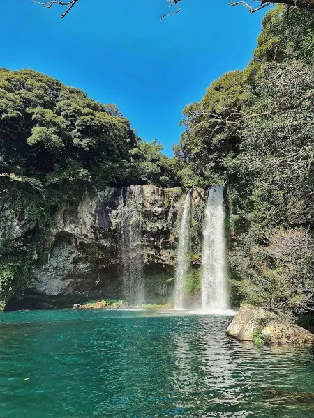 Cheonjiyeon Waterfall