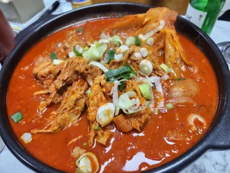 Heungbu's Kal-guksu Bori-bap