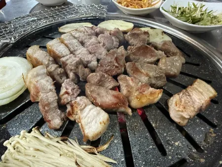 Ttungbone Gugongtan