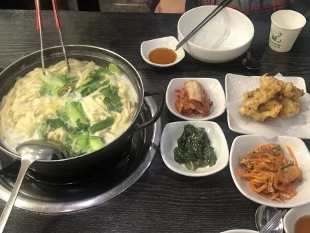 江南河豚刀削麵