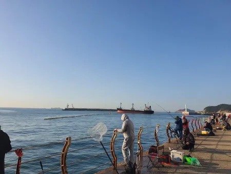 Gamcheonhang Dong Breakwater