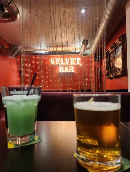 Velvet Bar Paris
