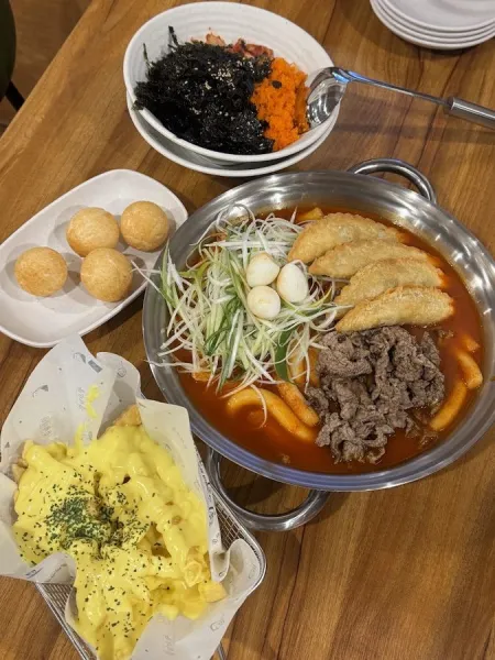 Cheongnyeon Dabang Myeongdong Branch