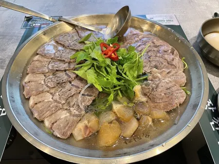 Ok Doenjang Sangmu District Branch