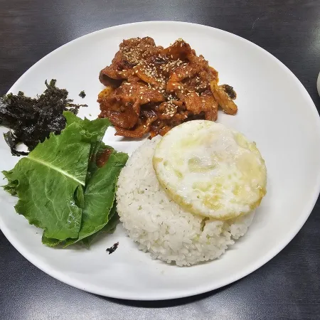 Hwapyeongdong Naengmyeon Wang Donkatsu