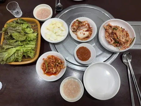 Yeongyang Jokbal Old Sundae Guk