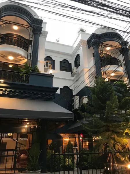 The Yard Hostel Bangkok