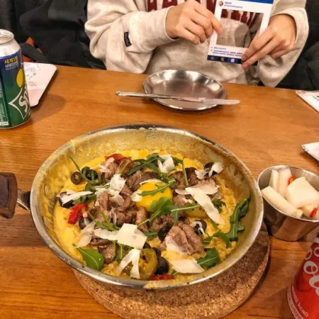 Myeongdong Pizza Wangsimni 61