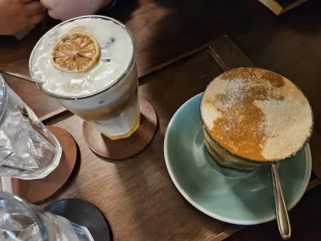꼬모커피바
