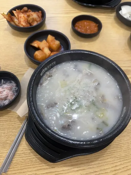 Gamasot Sundaegukbap Hakdong Station Branch