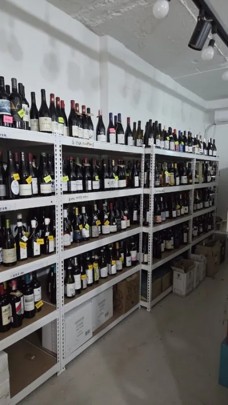 Wine Shop & Bar Temuslet WINE SHOP