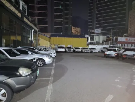 Seoul Swing Park Parking Lot