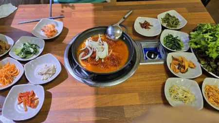 Chinjeongjip Ureong Ssambap