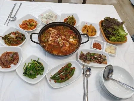 Palbokjeong