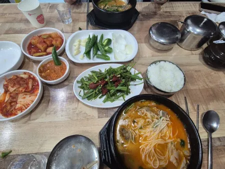 Geumhwa Dwaeji Gukbap