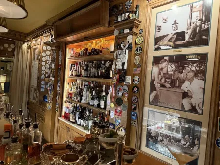 Bar Hemingway